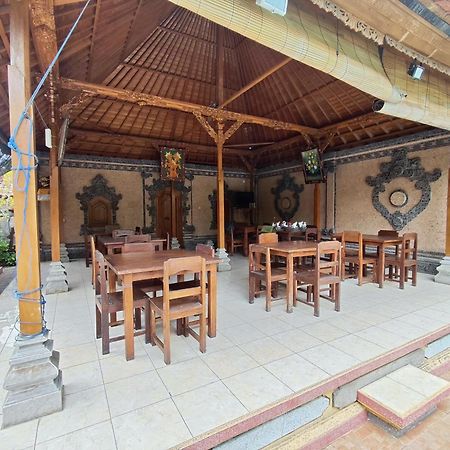 Adus Beach Inn Legian Eksteriør billede