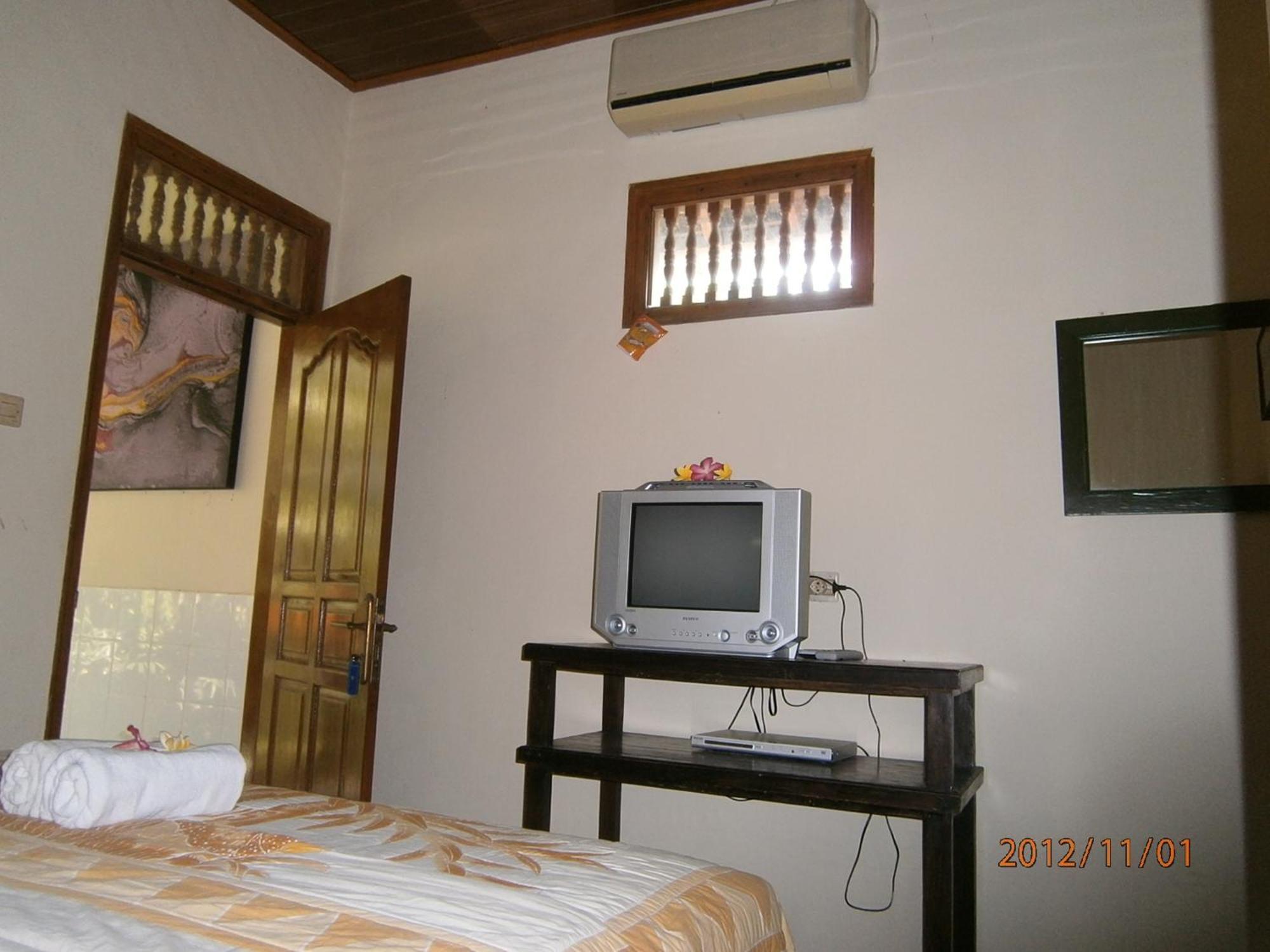 Adus Beach Inn Legian Eksteriør billede