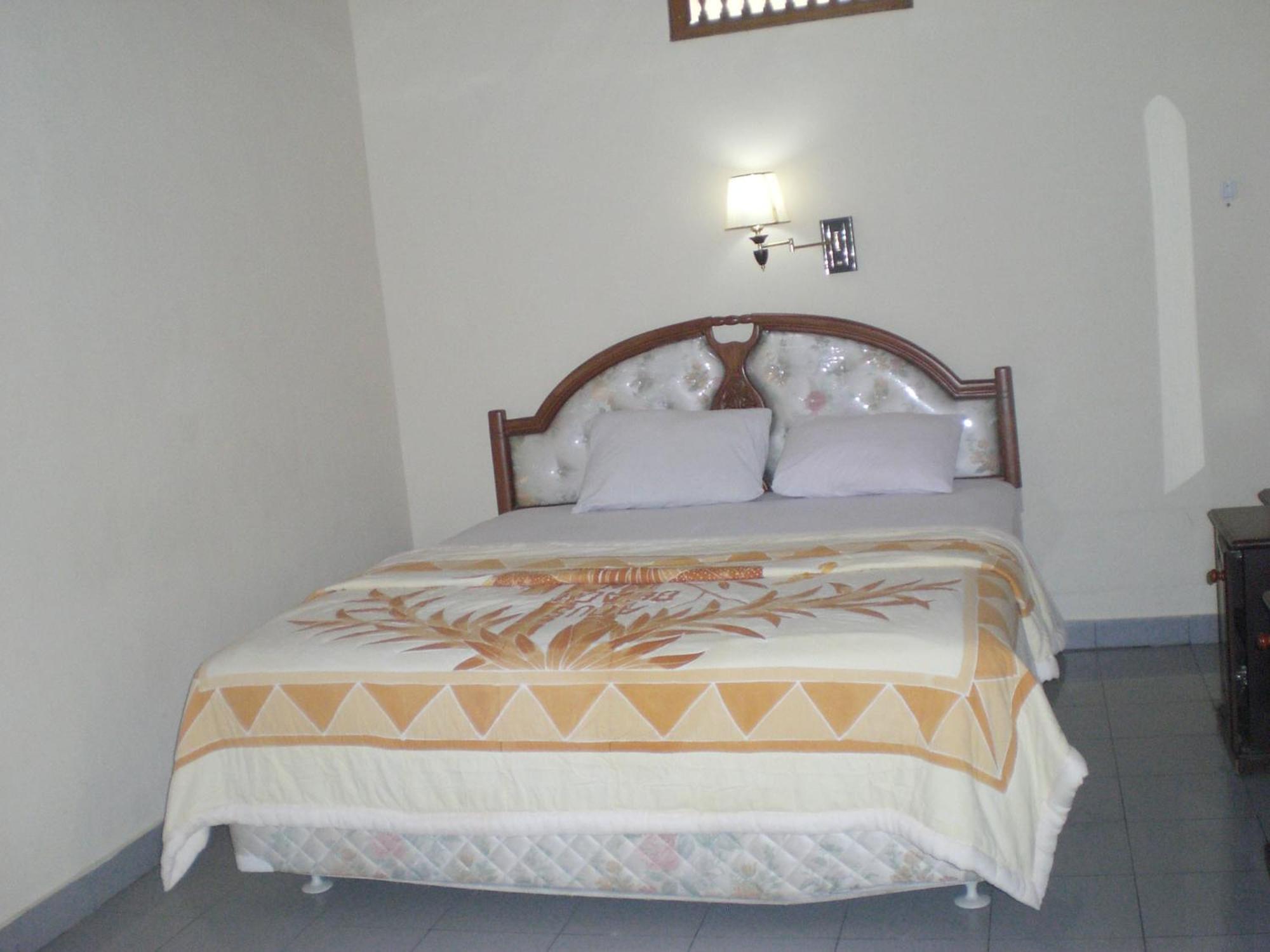 Adus Beach Inn Legian Eksteriør billede
