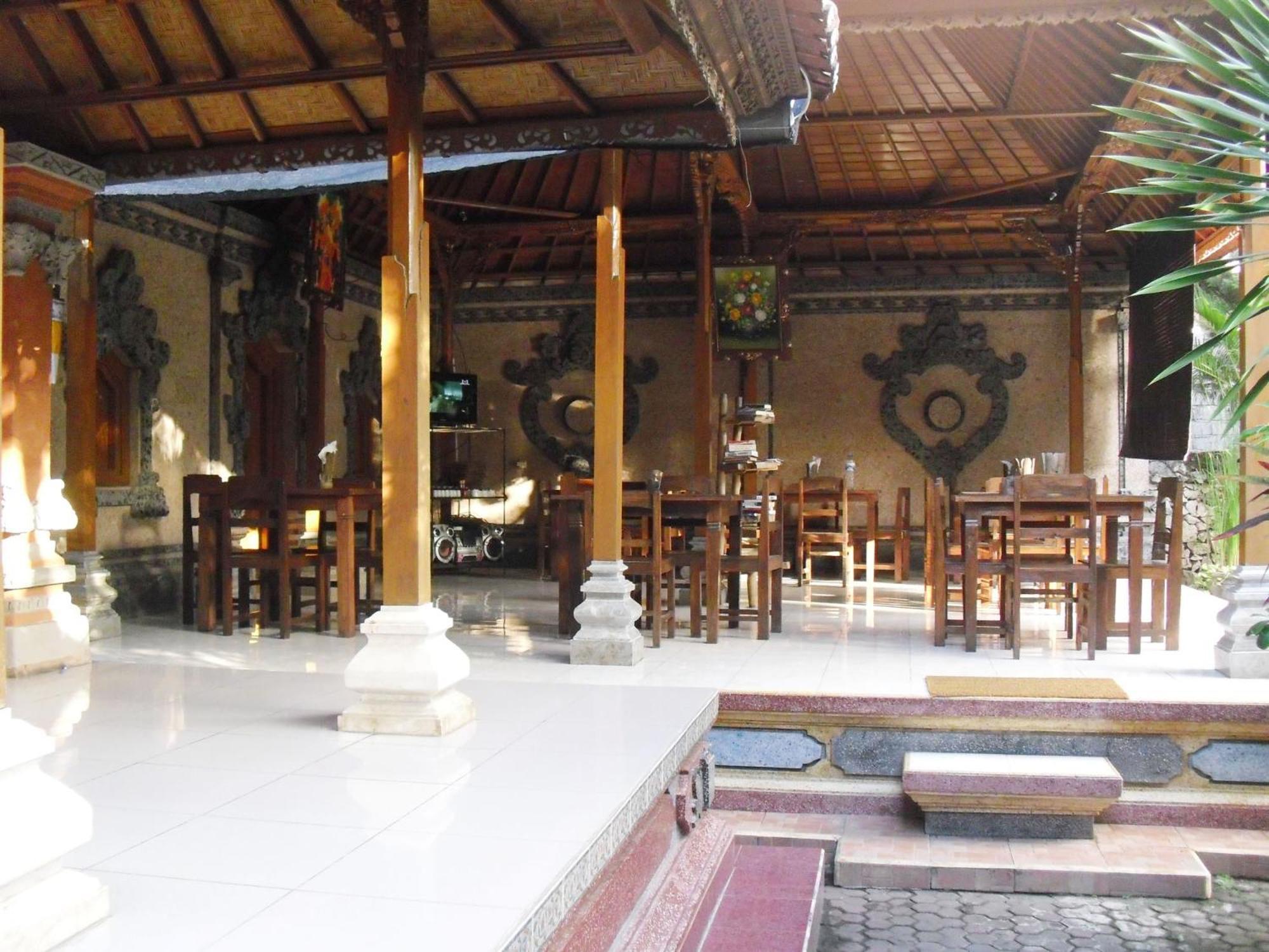 Adus Beach Inn Legian Eksteriør billede