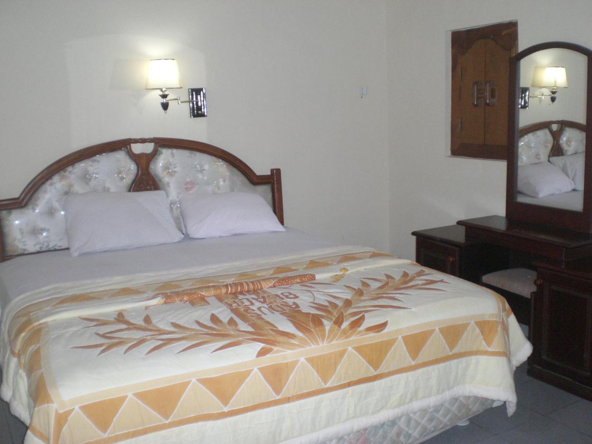 Adus Beach Inn Legian Eksteriør billede