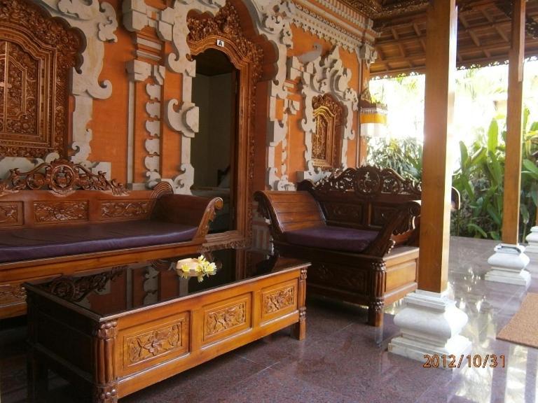 Adus Beach Inn Legian Værelse billede